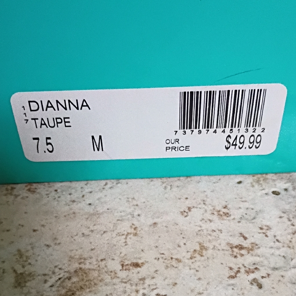 Etcetera Tan Ankle Booties for Women - Picture 5 of 8